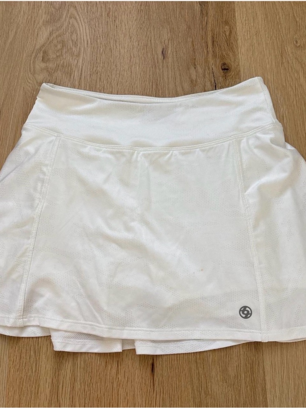 White Athletic Skort - Women xs